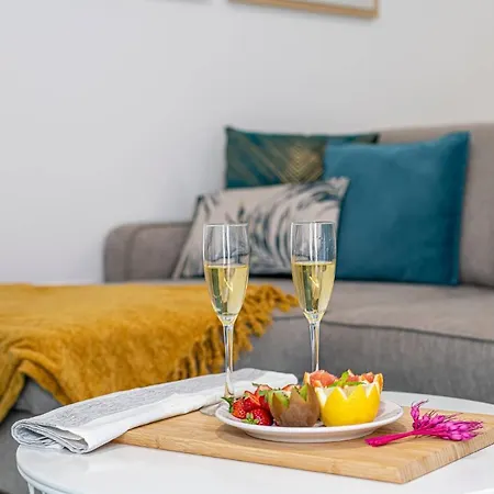 Brisa C, En Apartamento *